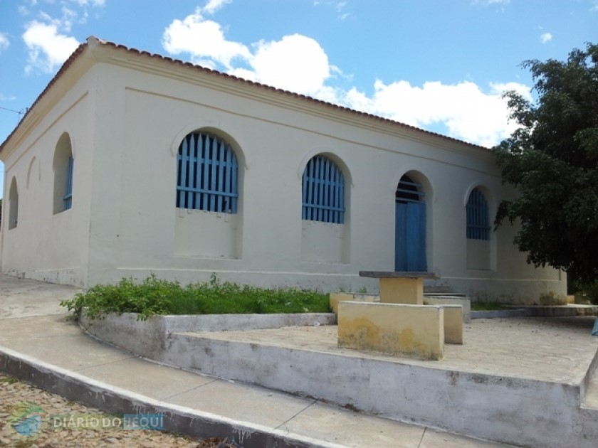 Igreja Matriz de São Pedro (São Pedro): Turismo Em Jequitinhonha