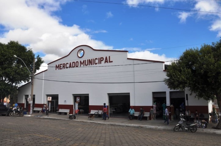 Mercado Municipal: Turismo Em Jequitinhonha